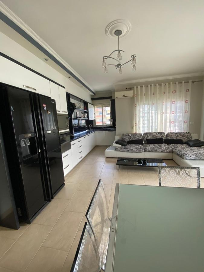 Marina House Appartement Vlorë Buitenkant foto