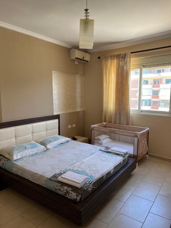 Marina House Appartement Vlorë Buitenkant foto