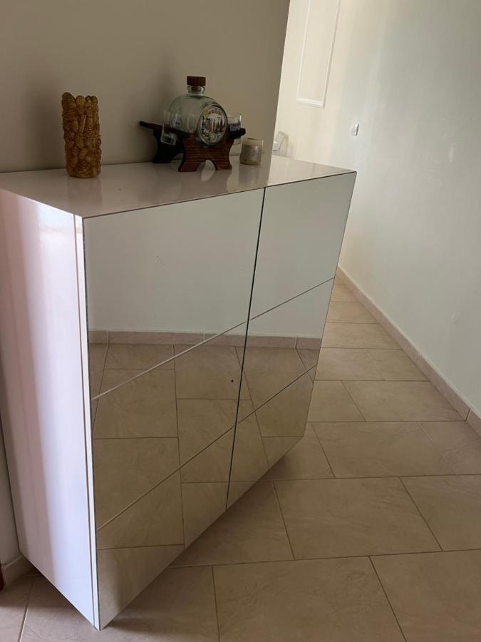 Marina House Appartement Vlorë Buitenkant foto