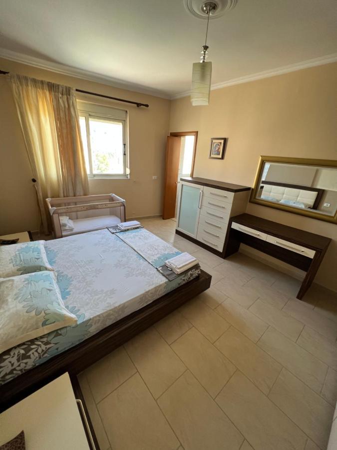 Marina House Appartement Vlorë Buitenkant foto